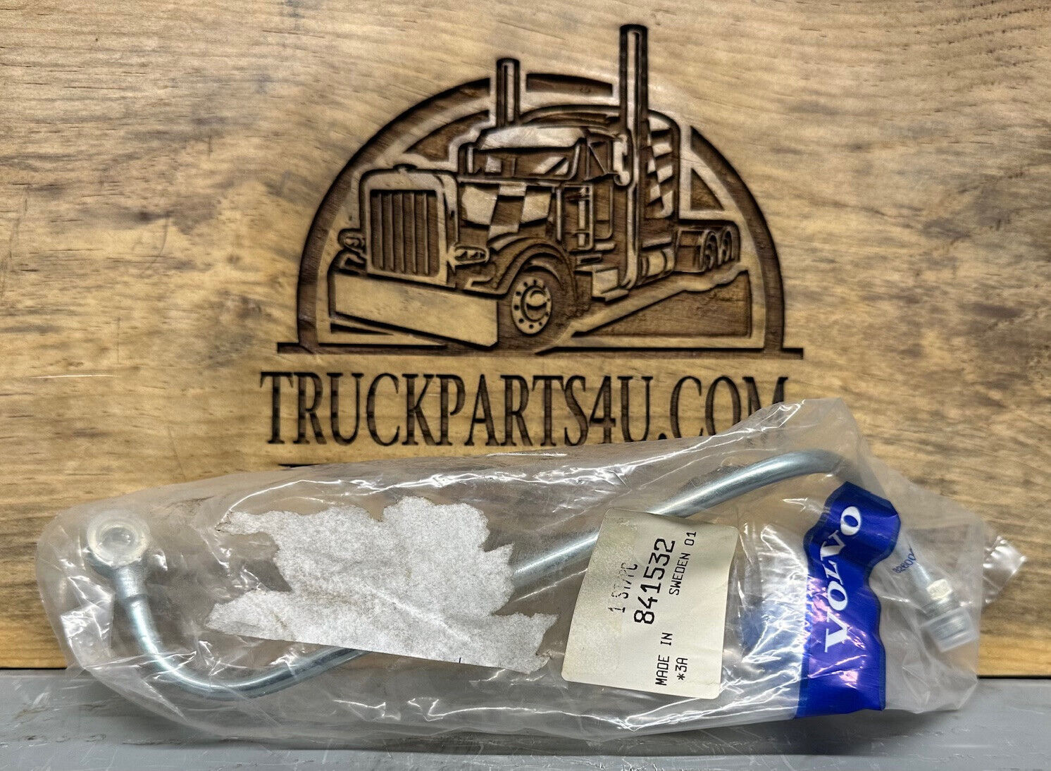 Front view of Volvo Penta 841532 fuel delivery pipe – new genuine OEM NOS marine part